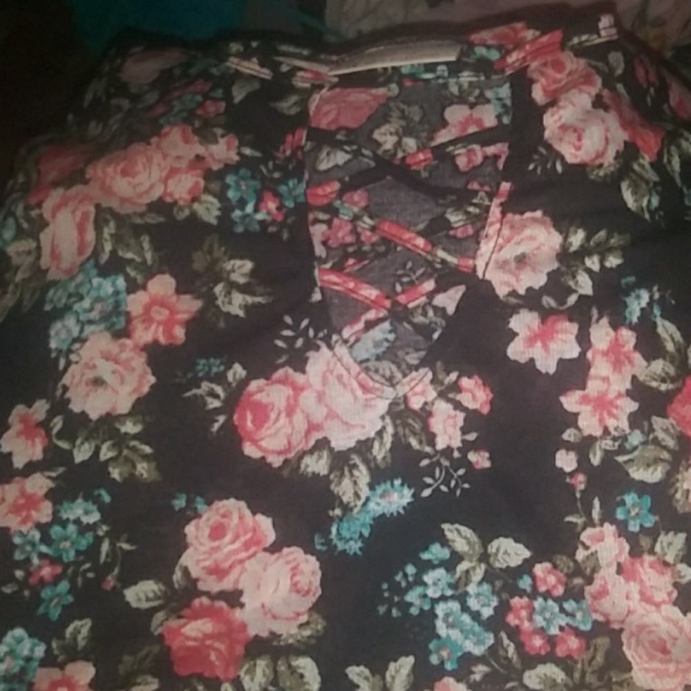 Floral tunic top